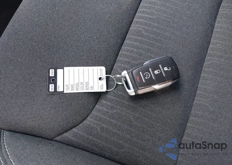 2021 Ram 1500 Big Horn 4X4 5'7 Box from USA, damaged, VIN 1C6SRFFT5MN615663